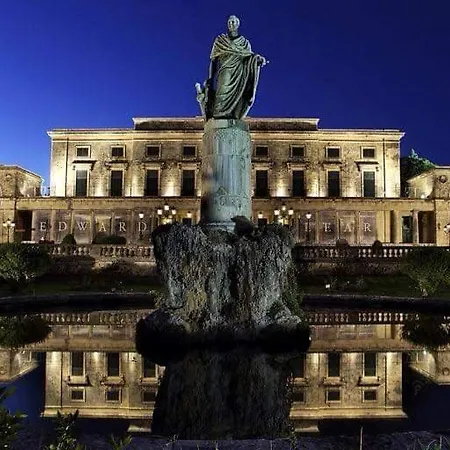 Grand Skylight Holiday home *