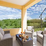 Grand Skylight
