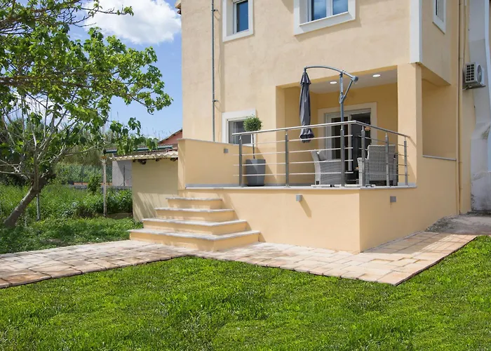 Дом отдыха Grand Skylight Kastania (Corfu)